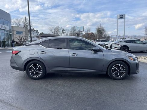 Used 2024 Nissan Sentra SV FWD image 4