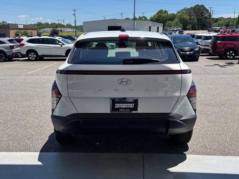 New 2026 Hyundai Kona SE FWD image 25