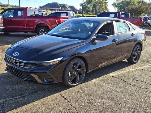 Certified 2026 Hyundai Elantra Sport image 4