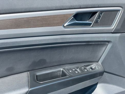 Used 2019 Volkswagen Atlas SE w/ Panoramic Sunroof Package image 13