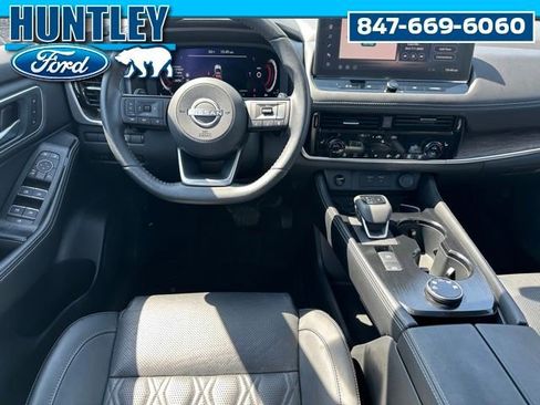 Used 2024 Nissan Rogue Platinum w/ Platinum Premium Package AWD/4WD image 18