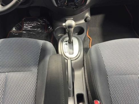 Used 2018 Nissan Versa Note SV FWD image 17