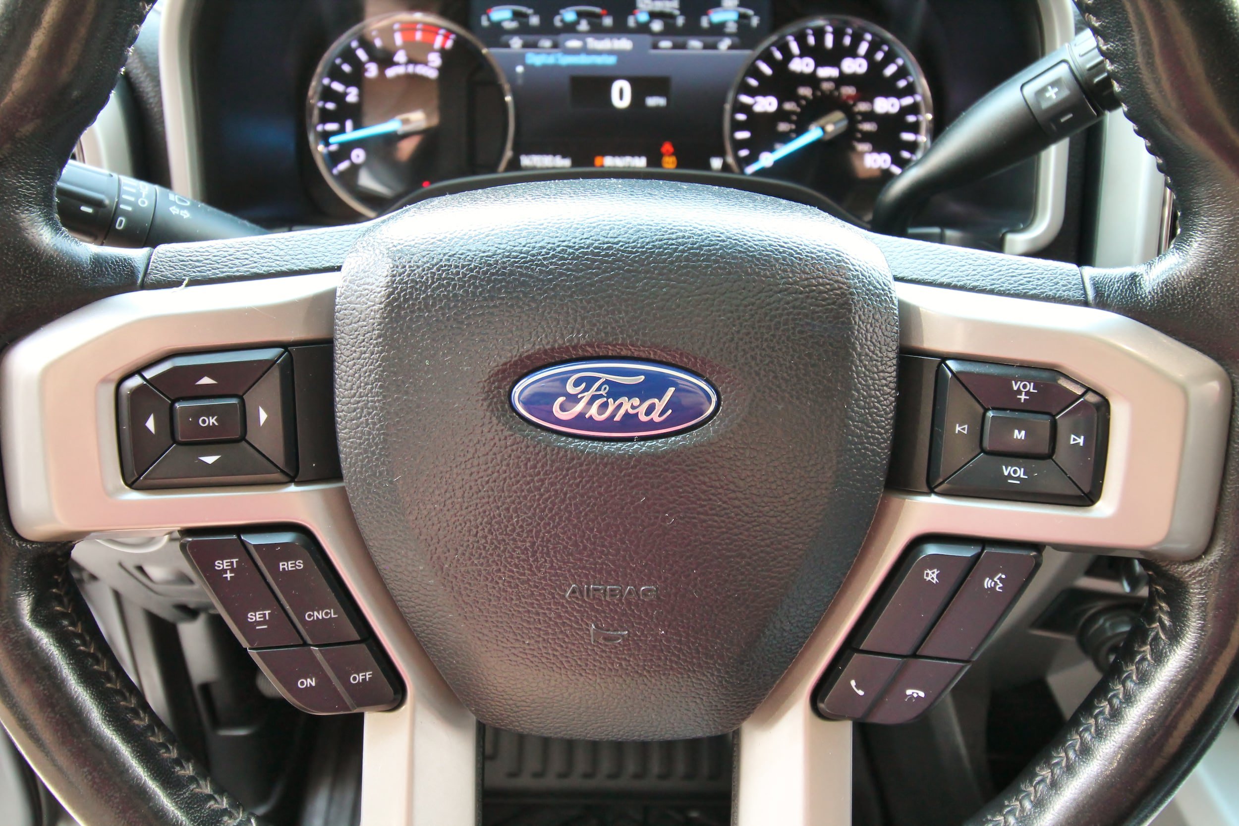 Used 2021 Ford F350 Lariat w/ Lariat Ultimate Package AWD/4WD image 27