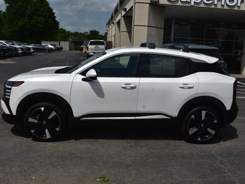 Used 2025 Nissan Kicks SR FWD image 10