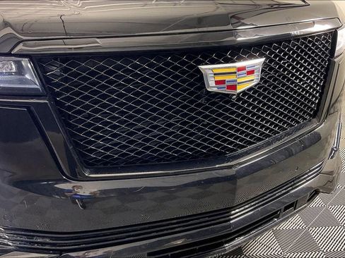 Used 2023 Cadillac Escalade Sport AWD/4WD image 40