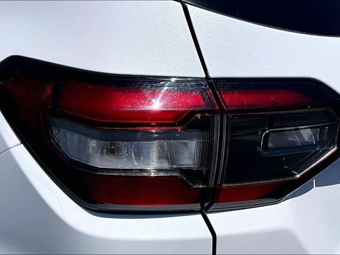 Used 2025 Honda Pilot Touring image 28