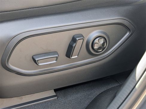 New 2025 Jeep Grand Cherokee Limited w/ Black Appearance Package image 22