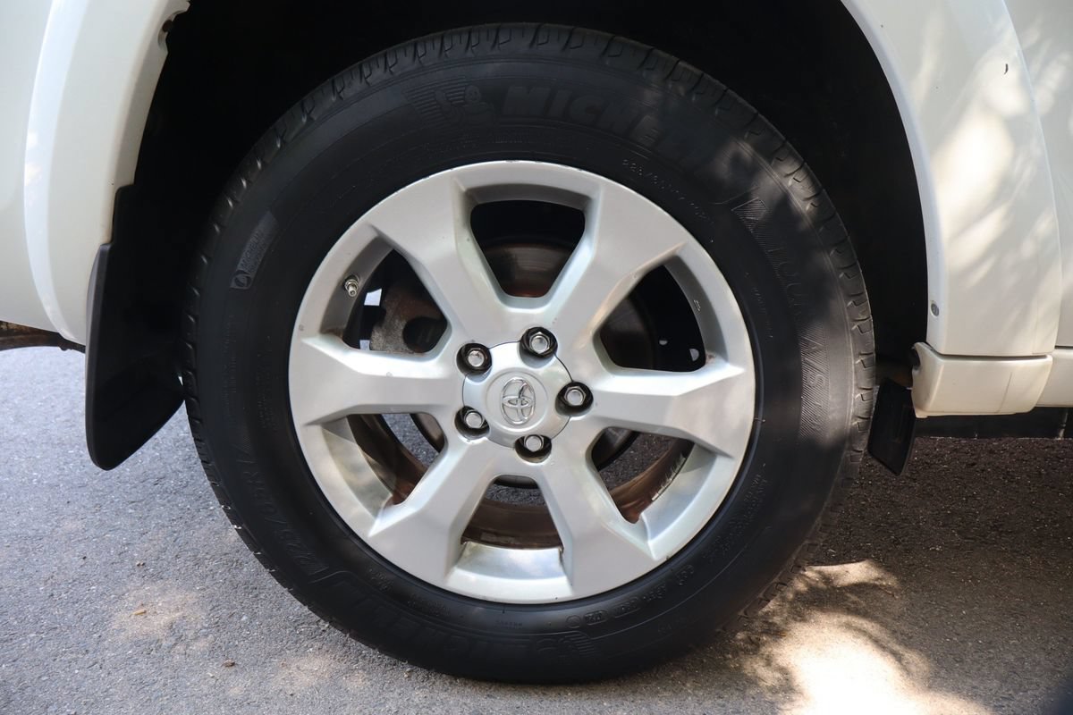 Used 2010 Toyota RAV4 Limited w/ Limited Extra Value Pkg AWD/4WD image 43