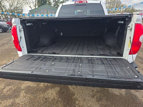 Used 2018 Toyota Tundra SR5 image 32