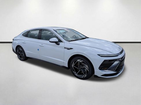 New 2026 Hyundai Sonata SEL image 2