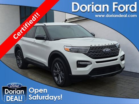 Used 2024 Ford Explorer XLT w/ Equipment Group 202A AWD/4WD image 1