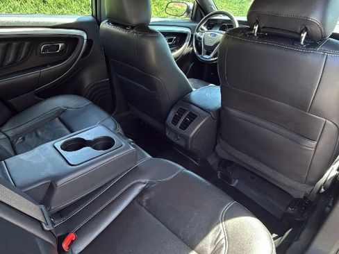 Used 2018 Ford Taurus SEL w/ Equipment Group 201A AWD/4WD image 29