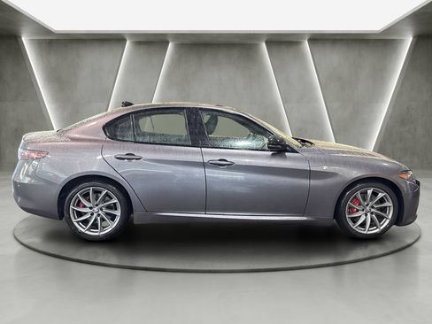 Used 2024 Alfa Romeo Giulia Ti RWD image 8