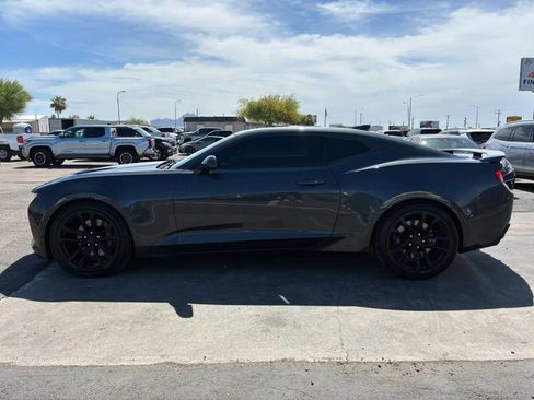 Used 2016 Chevrolet Camaro SS RWD image 3