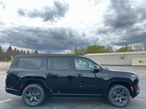 New 2026 Jeep Grand Wagoneer Limited AWD/4WD image 8