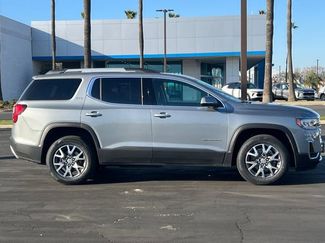 Used 2023 GMC Acadia SLT video 3