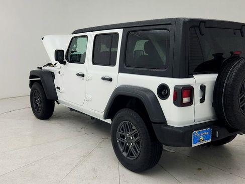 Used 2025 Jeep Wrangler Sport S image 13