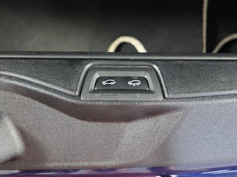 Used 2021 BMW ALPINA XB7 image 51