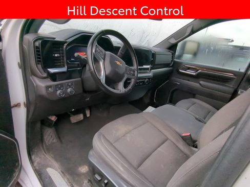 Used 2024 Chevrolet Silverado 2500 LT AWD/4WD image 8