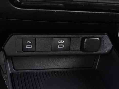 Certified 2026 Toyota Prius Plug-In Hybrid FWD image 32