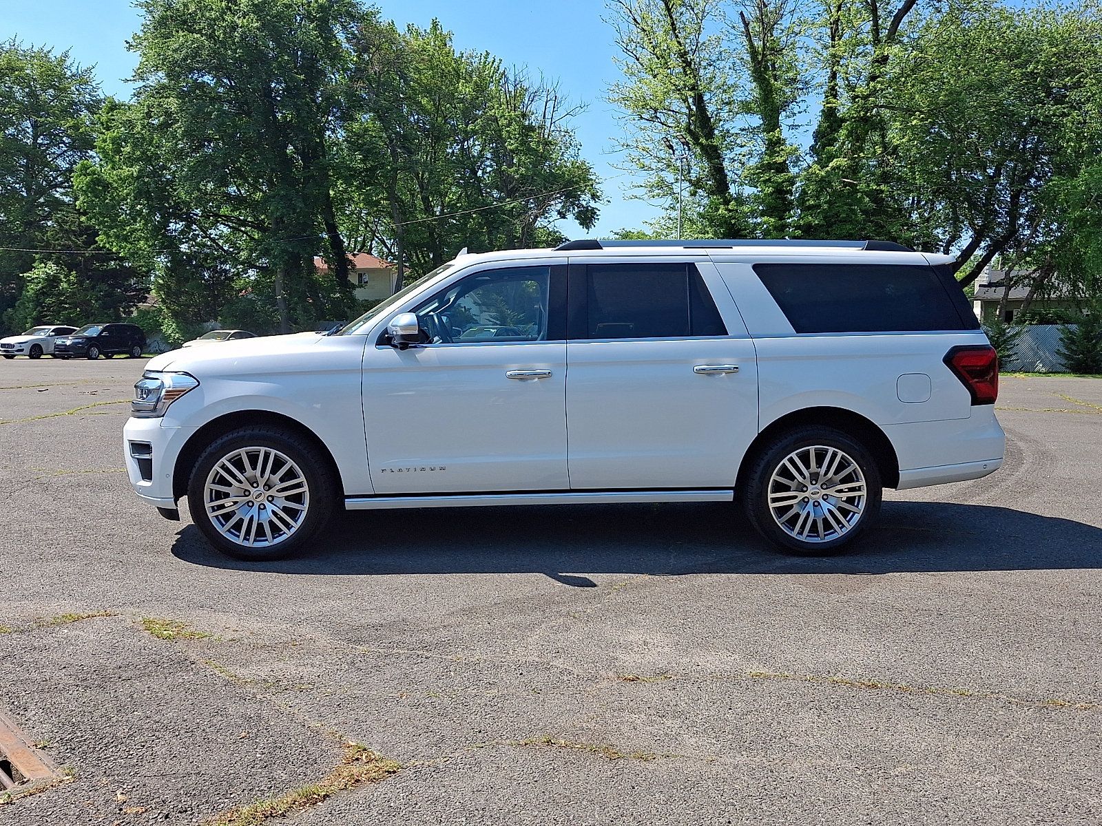 Certified 2024 Ford Expedition Max Platinum AWD/4WD image 4
