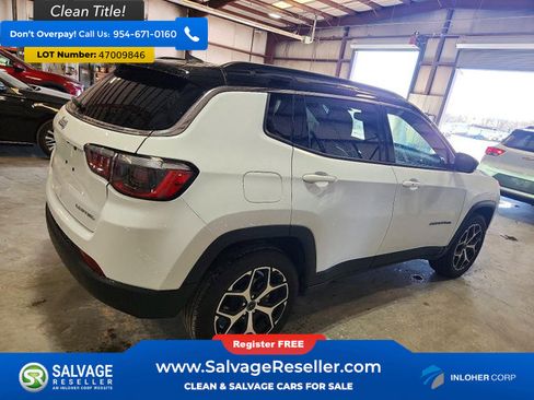 Used 2025 Jeep Compass Limited image 4