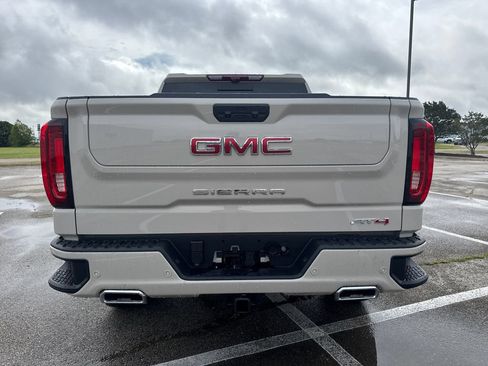New 2026 GMC Sierra 1500 AT4 AWD/4WD image 5