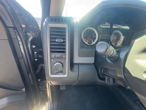 Used 2015 RAM 2500 Tradesman w/ Chrome Appearance Group image 17
