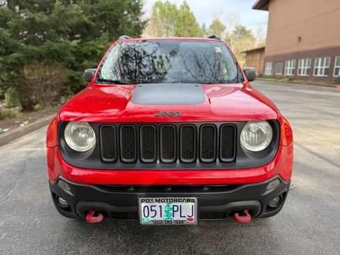 Used 2016 Jeep Renegade Trailhawk image 2