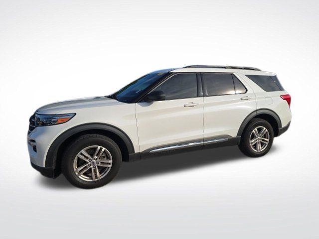 Used 2021 Ford Explorer XLT w/ Equipment Group 202A AWD/4WD image 6