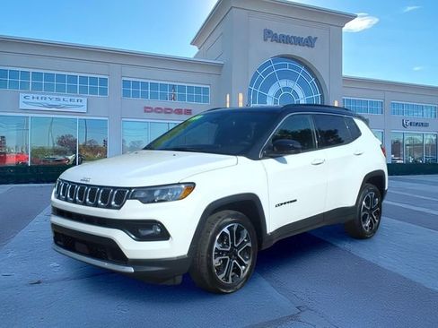 Used 2023 Jeep Compass Limited AWD/4WD image 1