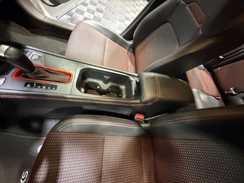 Used 2025 Nissan Kicks SR FWD image 15