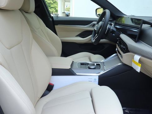 New 2026 BMW 430i w/ M Sport Package RWD image 19