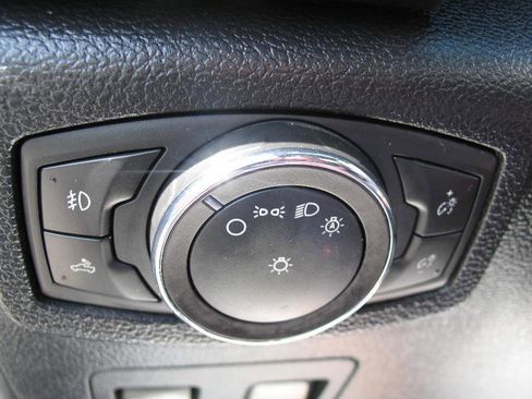Used 2019 Ford F150 Lariat w/ Equipment Group 502A Luxury AWD/4WD image 54