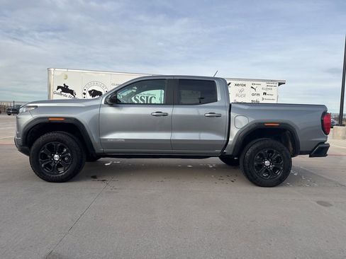 Used 2024 GMC Canyon Elevation image 2