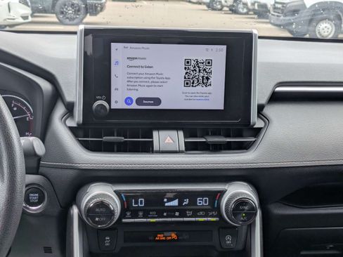 Used 2024 Toyota RAV4 XLE FWD image 17