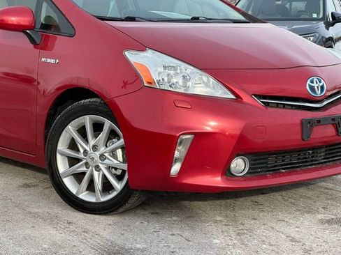 Used 2014 Toyota Prius V Five image 12