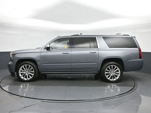 Used 2019 Chevrolet Suburban Premier w/ Premier Plus Edition AWD/4WD image 4