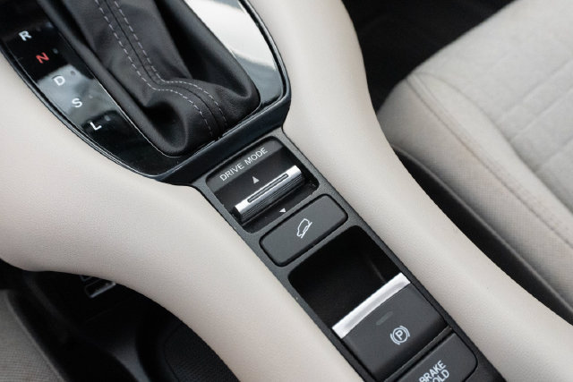 Certified 2023 Honda HR-V LX image 18