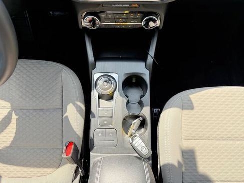 Used 2022 Ford Escape SE w/ SE Sport Appearance Package AWD/4WD image 22