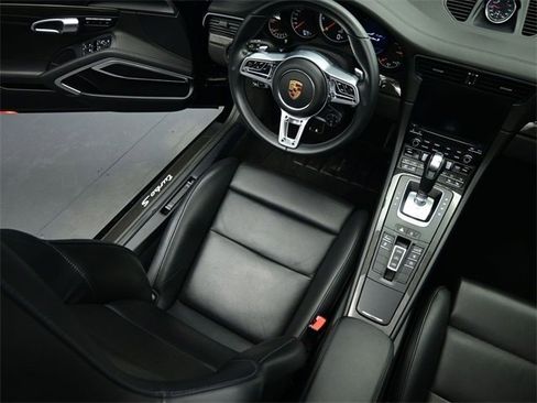 Used 2019 Porsche 911 Turbo S image 15
