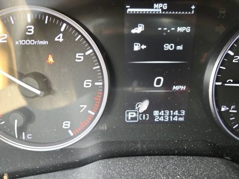 Used 2024 Subaru Crosstrek 2.0i Premium AWD/4WD image 7