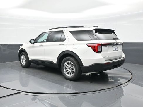 New 2026 Ford Explorer Active image 4