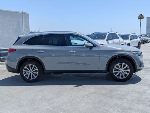 Used 2026 Mercedes-Benz GLC 300 image 4