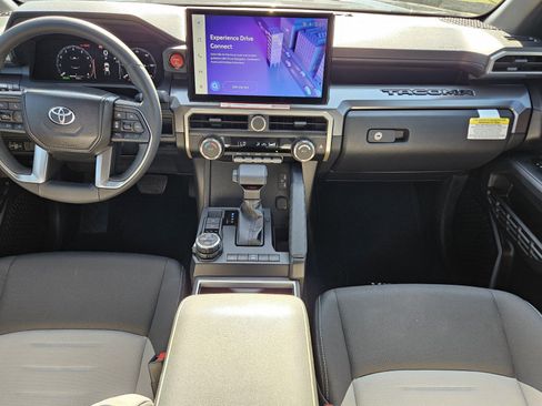 Certified 2025 Toyota Tacoma TRD Off-Road image 7