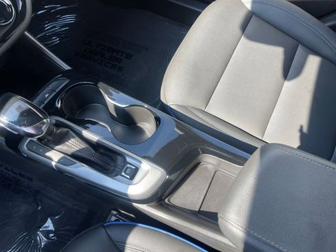 Used 2025 Buick Envista Sport Touring image 41