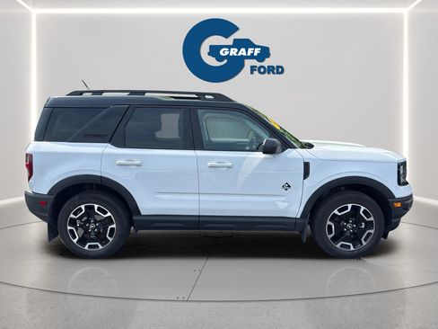 Used 2023 Ford Bronco Sport Outer Banks w/ Tech Package AWD/4WD image 9