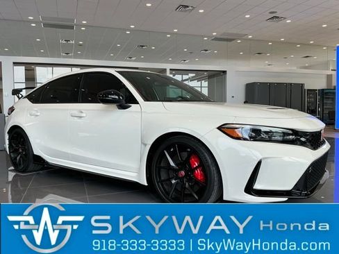 Used 2025 Honda Civic Type R image 1