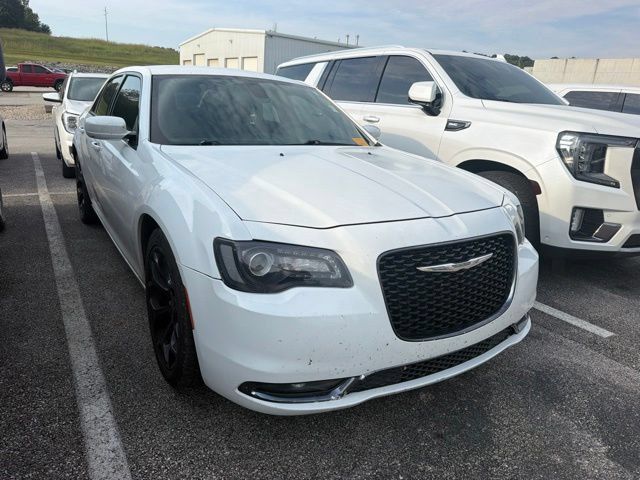 Used 2019 Chrysler 300 S RWD image 2