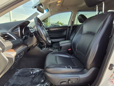 Used 2018 Subaru Outback 2.5i Limited AWD/4WD image 16